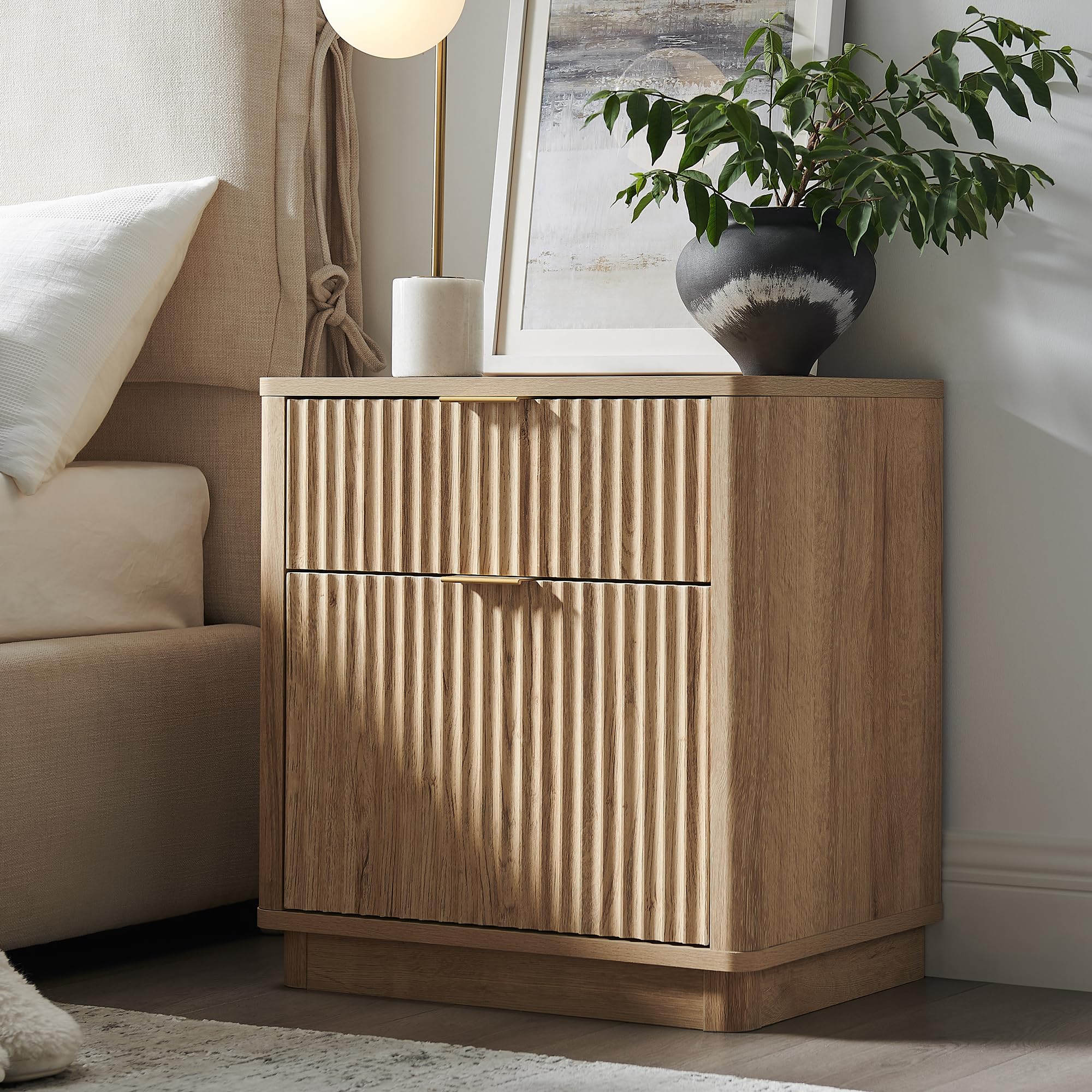 23'' Natural Oak Fluted Nightstand with Charging Station, 2-Drawer Modern End Table for Bedroom