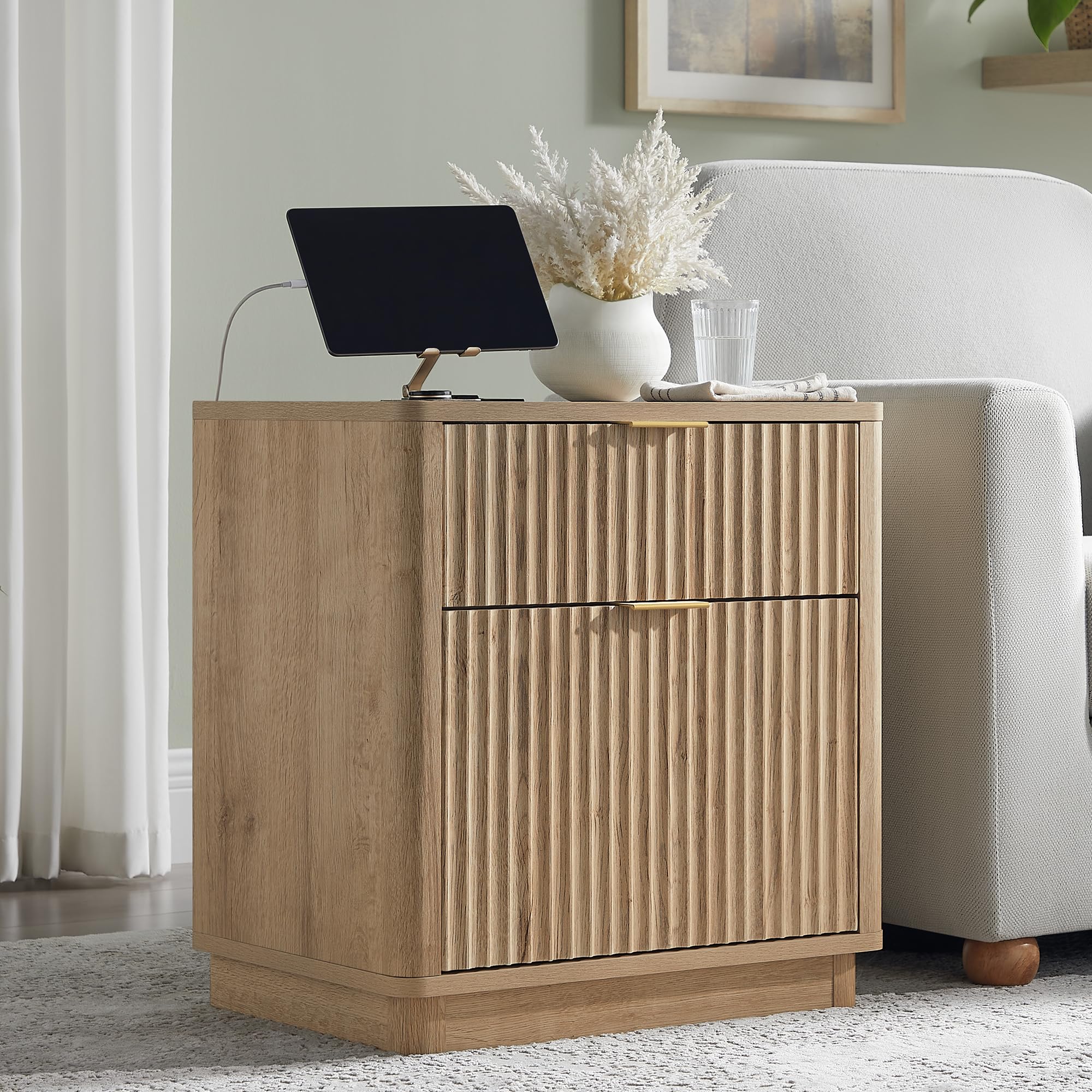 23'' Natural Oak Fluted Nightstand with Charging Station, 2-Drawer Modern End Table for Bedroom